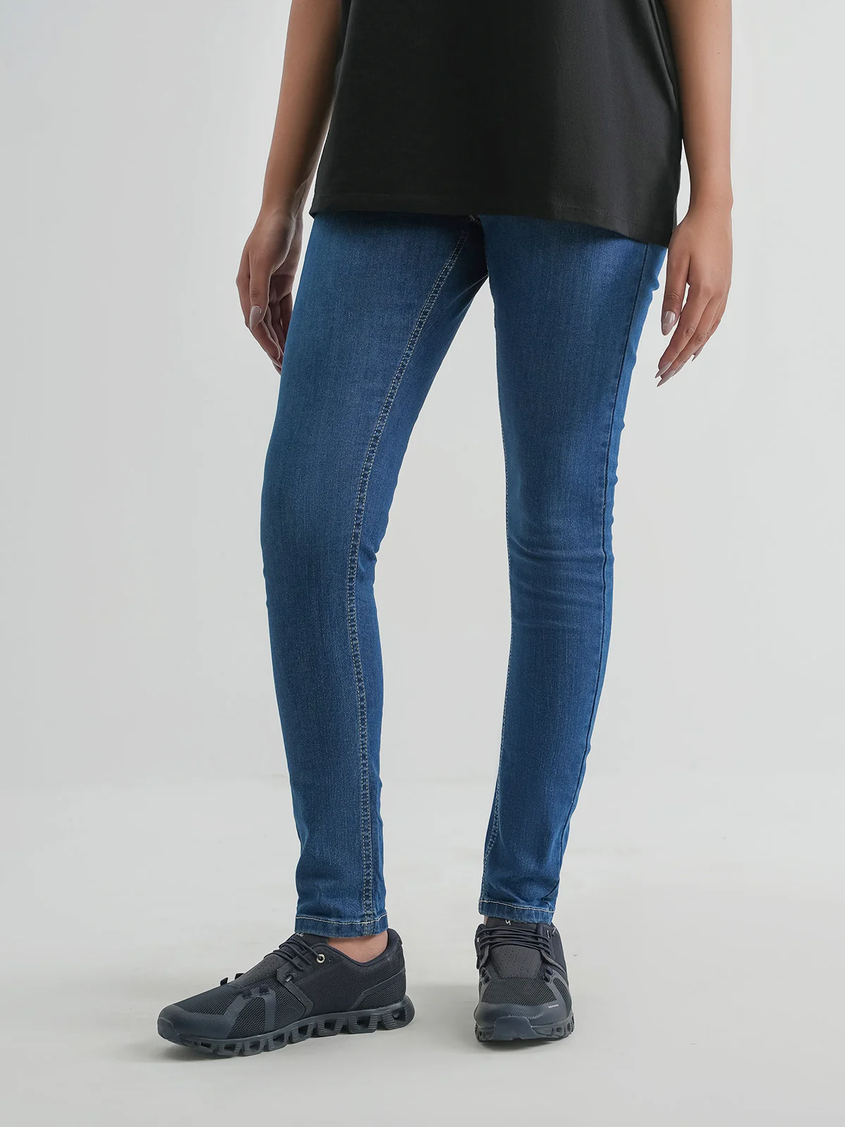 "FENIX" Solid Slim Fit Denim Pant