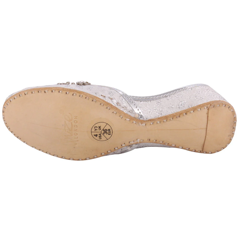 Girls ‘Crown’ Embellished Khussa Slippers - Image 5