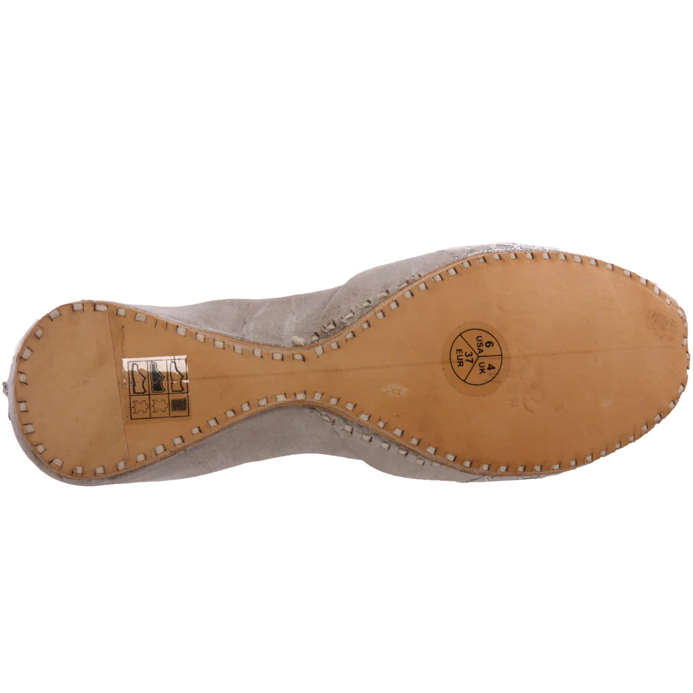 Girls ‘Kajia’ Leather Decorated Pumps - Image 5