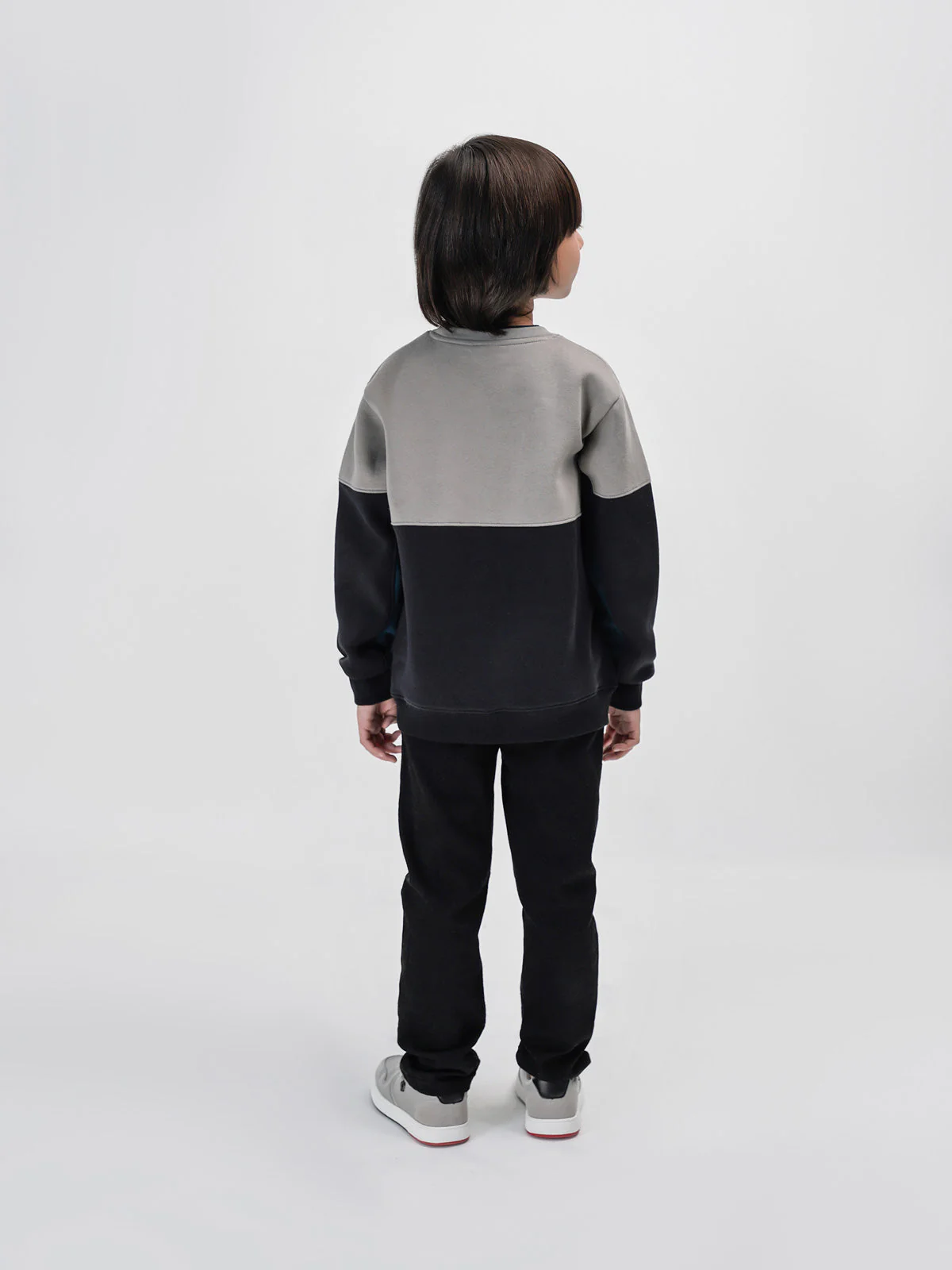 "HEALOXY" Graphic Crew Neck Sweatshirt - Image 5
