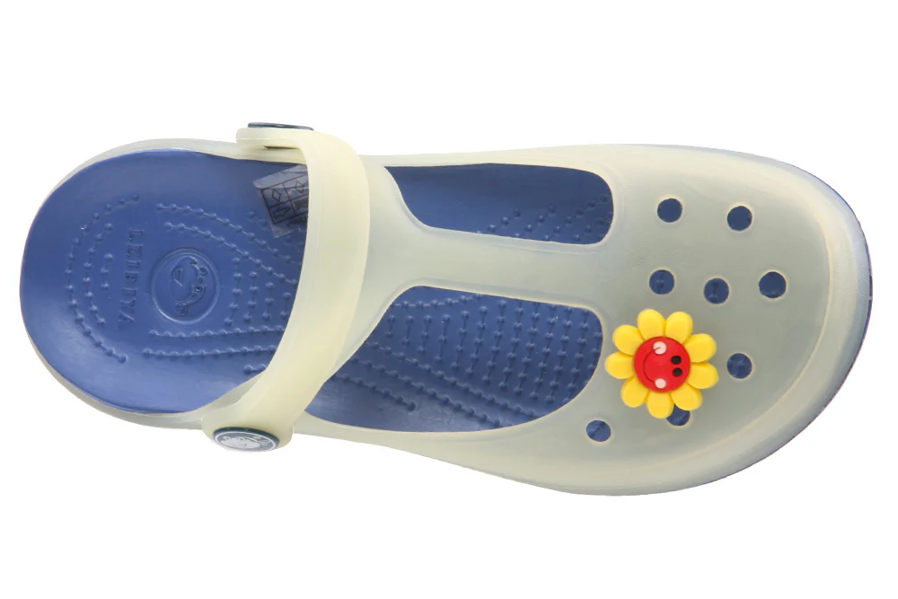 Kids Girls Comfortable 'Catriona' Clogs - Image 4