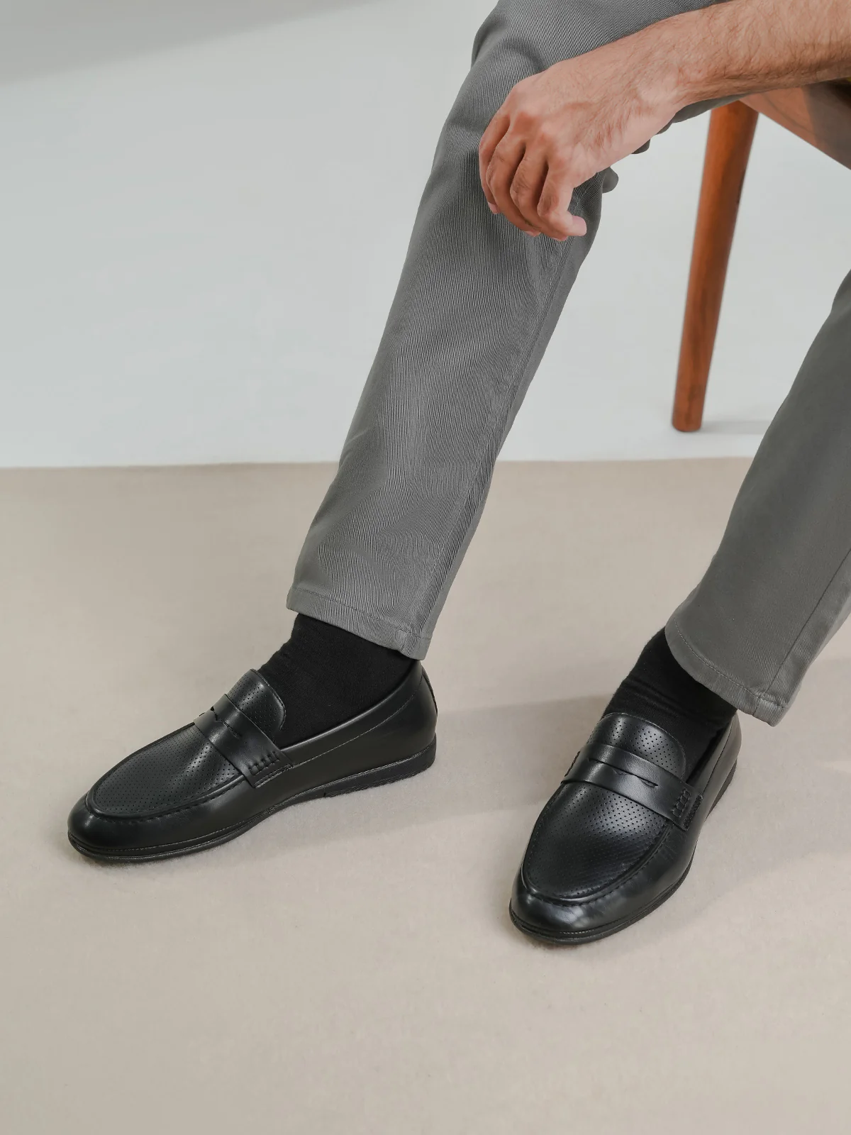 Men "ALINDA" Comfort Simple Loafers - Image 9