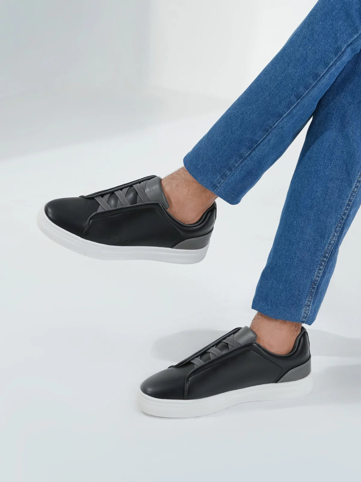 Men "DACEY" Comfort Lace Up Trainers