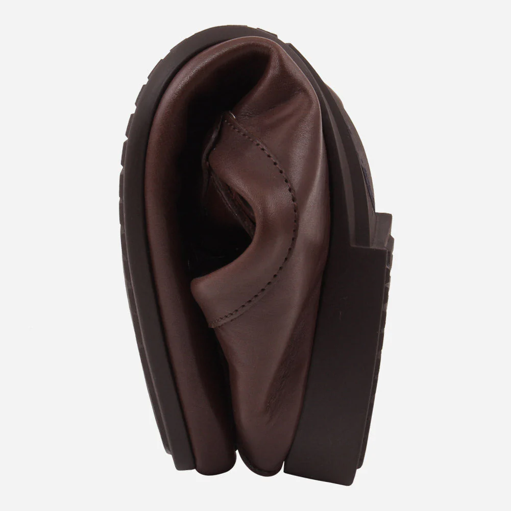 Men "NON" Woven Textured Slip On Casual Leather Moccasin Shoes - Image 4