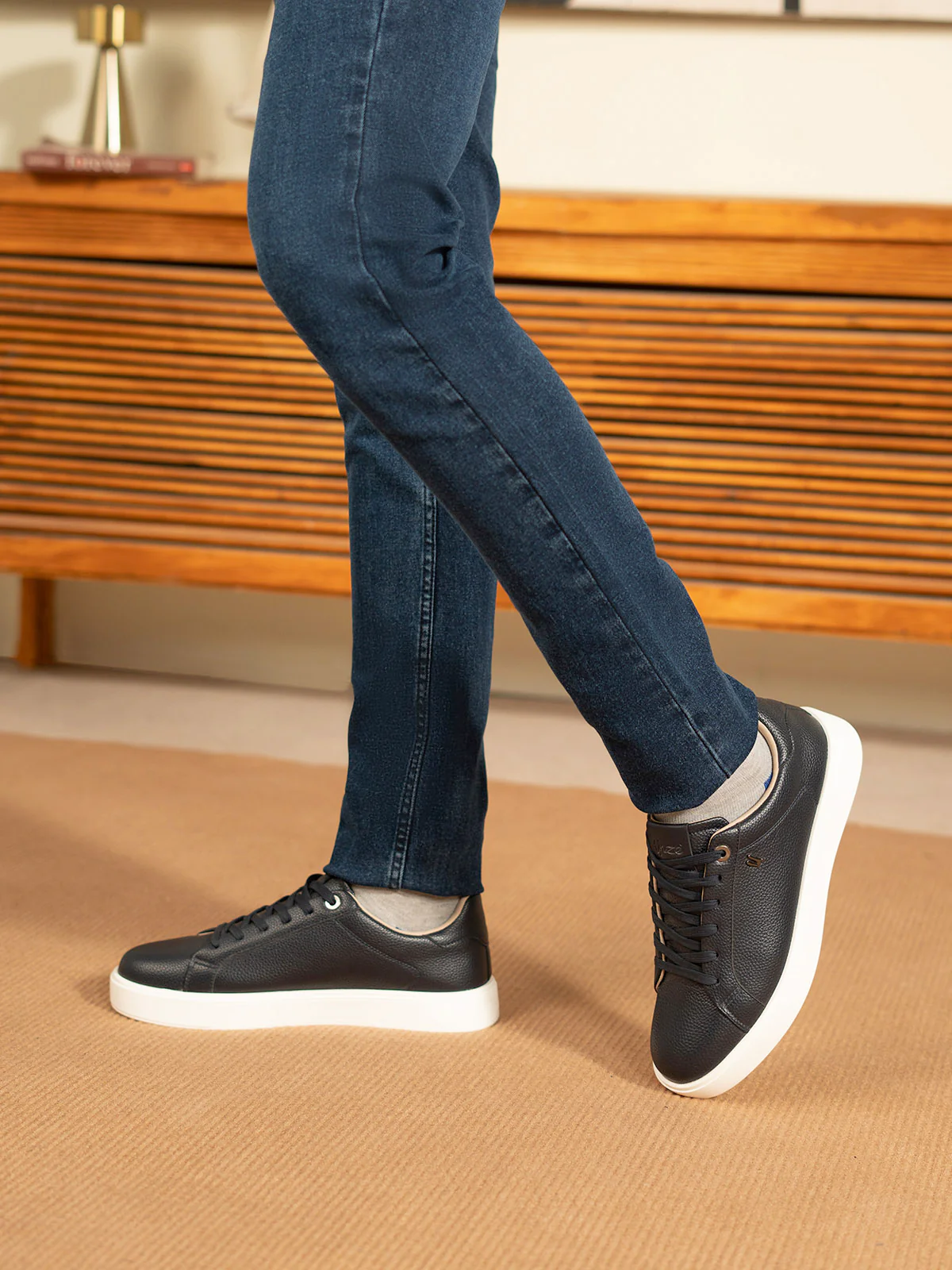 Men "URIAS" Perfect Lace-Up Trainers - Image 3