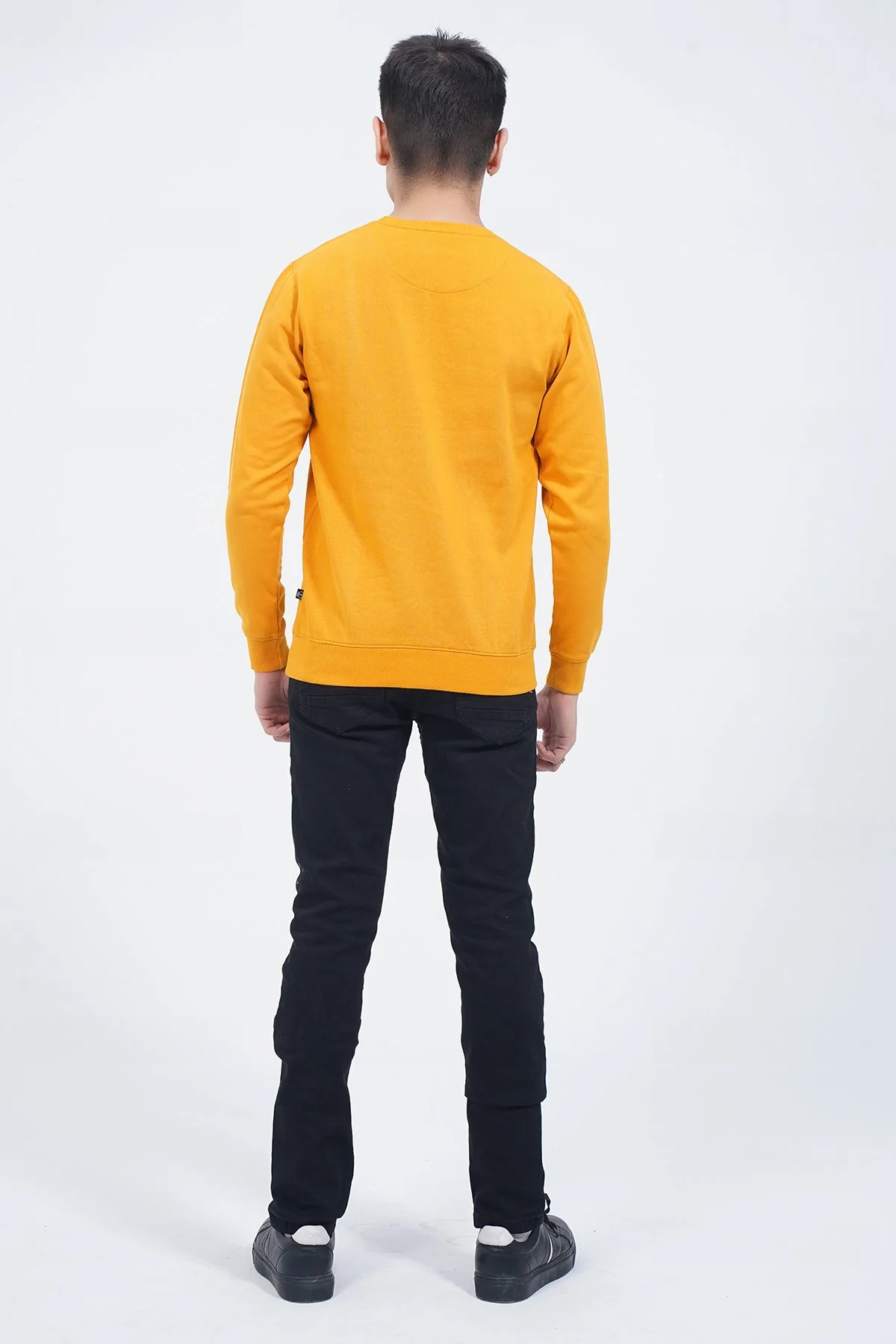 "BAILZ" Crew Neck Long Sleeves Sweatshirt - Image 4