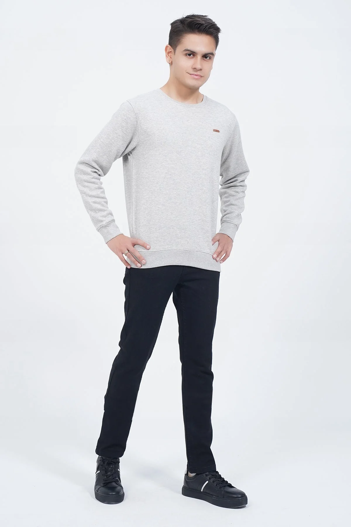 "CLOVIS" Crew Neck Long Sleeves Sweatshirt - Image 4