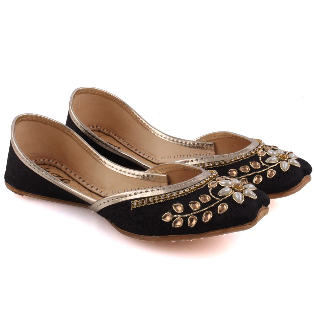 New Girls Traditional “LEELA” Embellished Khussa - Image 2