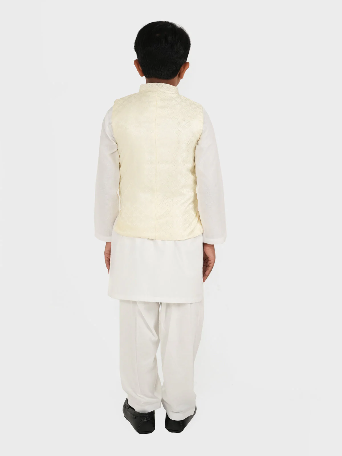 "RIMBA" Traditional Waistcoat - Image 4
