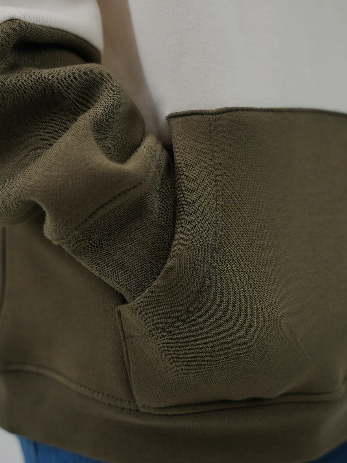 "RIQUIN" Cut & Sew Fleece Hoodie - Image 4