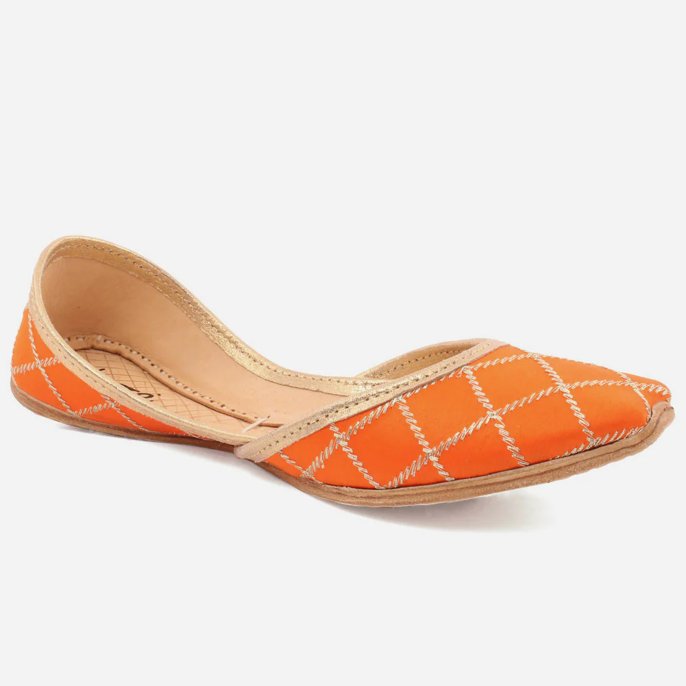 Women "Amis " Traditional Slip On KHUSSA