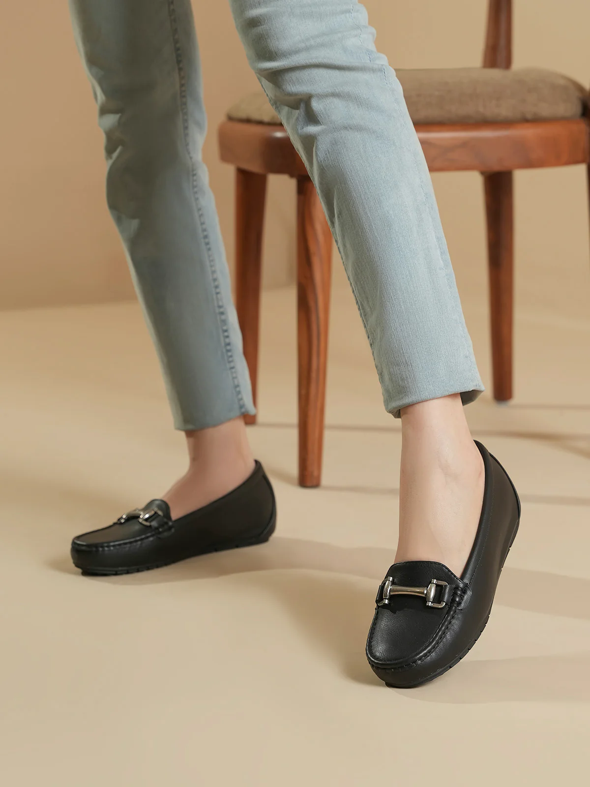 Women "BEXTER" Smart Buckle Moccasins - Image 3