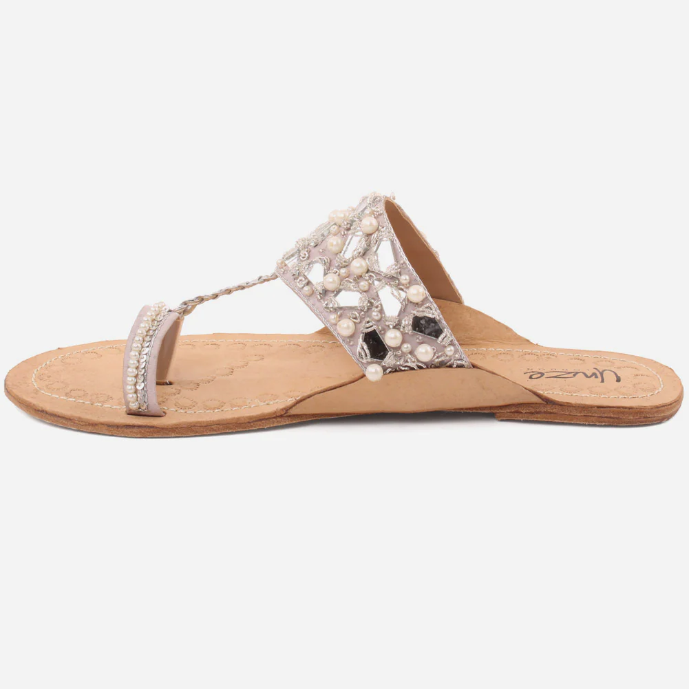 Women "EZRA" Colorful Kolhapuri Slippers - Image 3