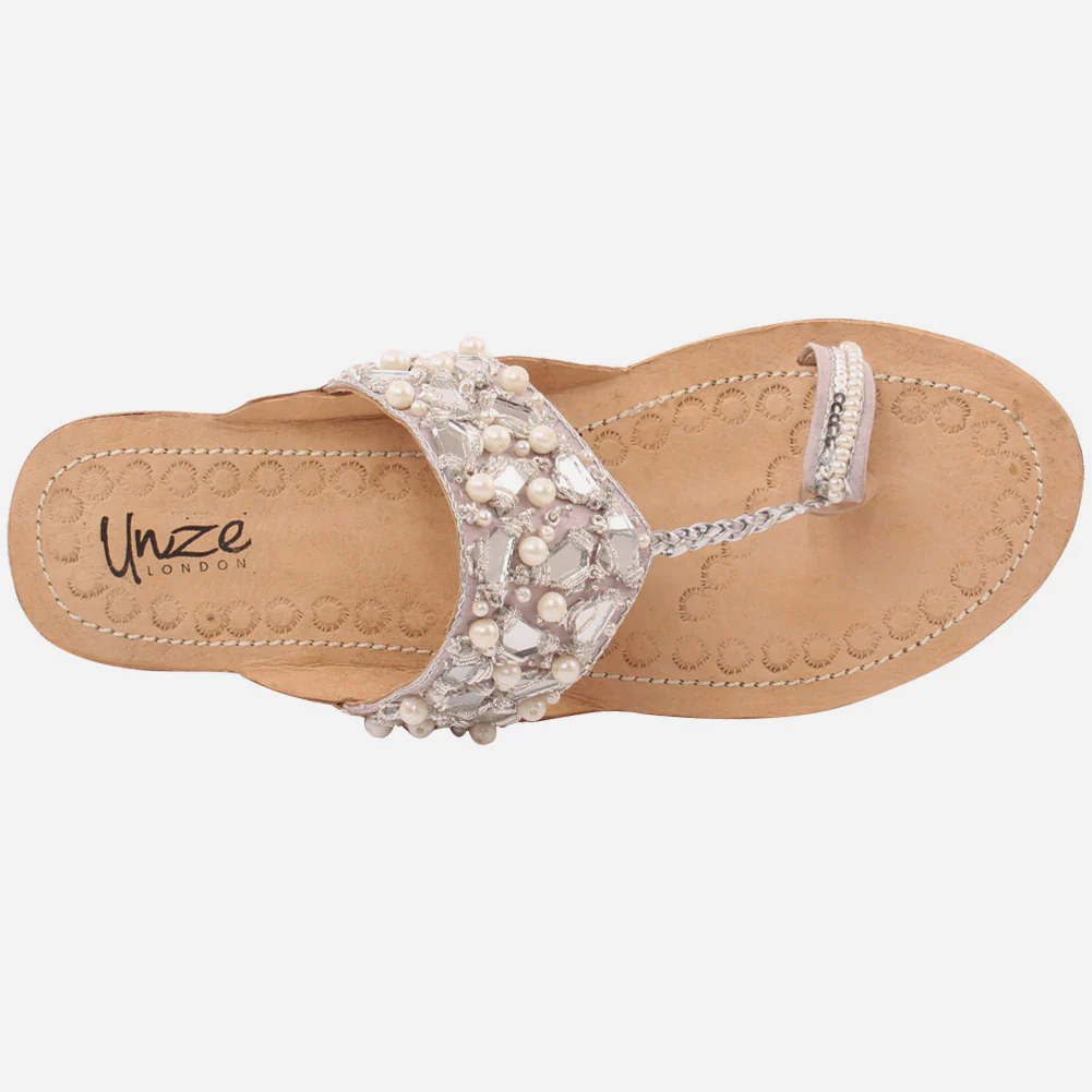 Women "EZRA" Colorful Kolhapuri Slippers - Image 4