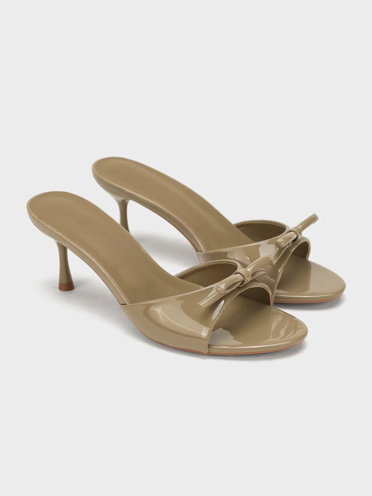 Women "HAVOC" Glossy Slip On Sandals - Image 4