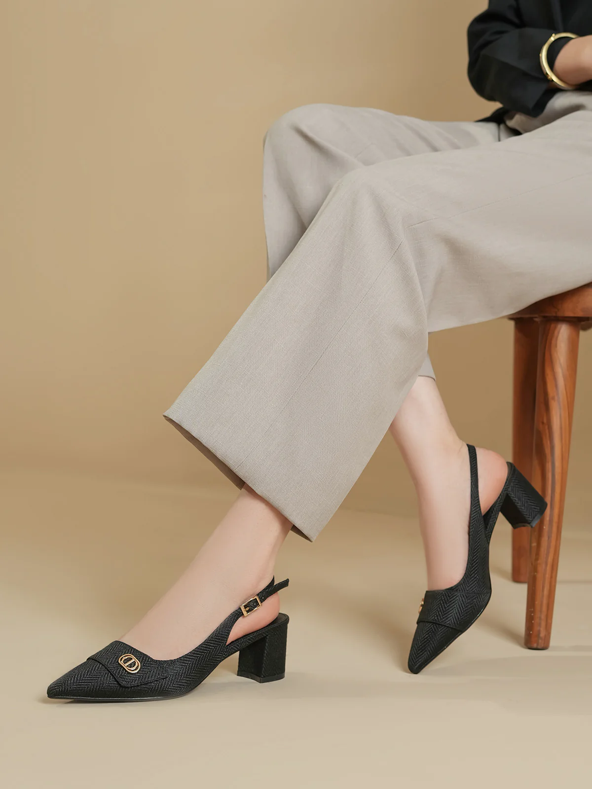 Women "HAYNES" Comfort Block Heel Sandals - Image 10