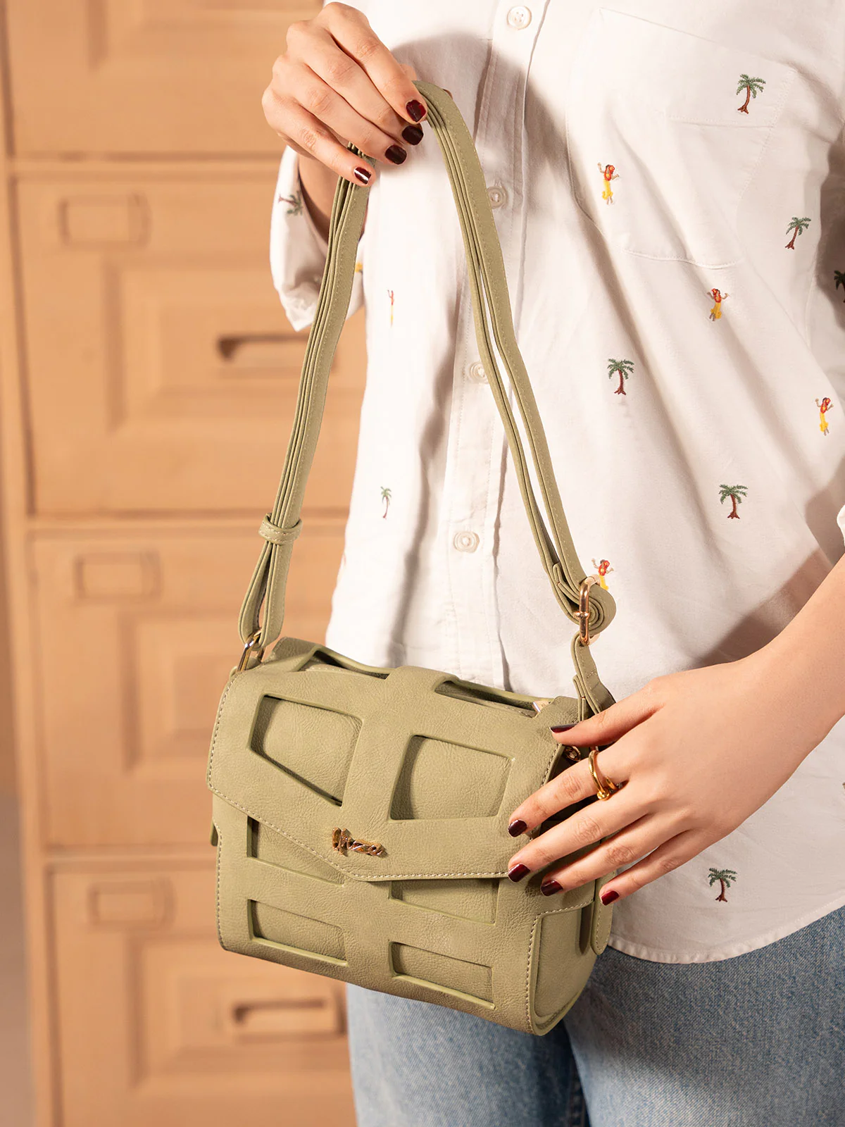 Women "HIRAYA" Crossbody Flap Bag - Image 3