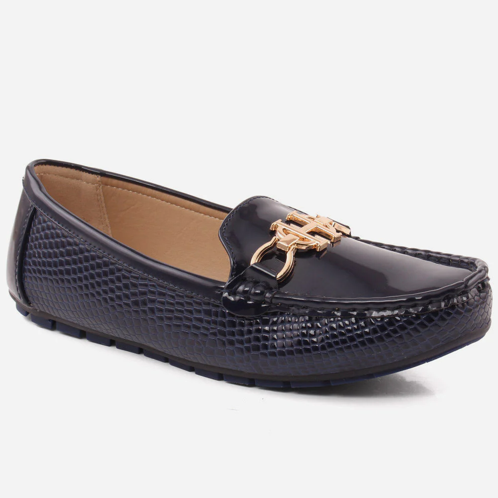 Women “ILESHA” Snake Texture Patent Vamp Metallic Buckle Moccasin Shoes