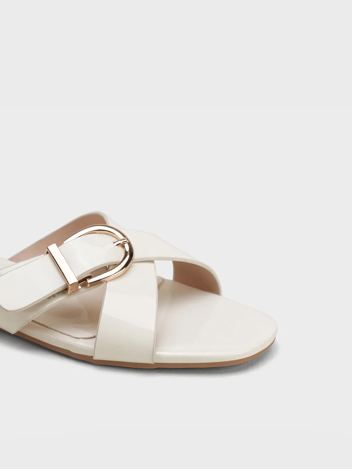 Women "JOHSN" Simple Stylish Slippers - Image 5