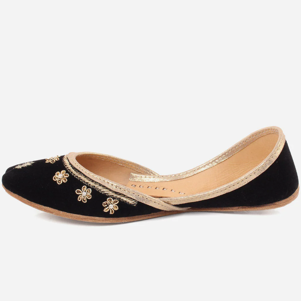 Women "Kia" trendy handmade Khussa - Image 3