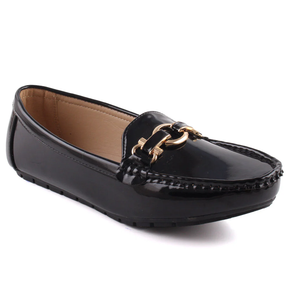 Women āMARLEEā Patent Stylish Chain Buckle Stitched Detail Moccasin Shoes