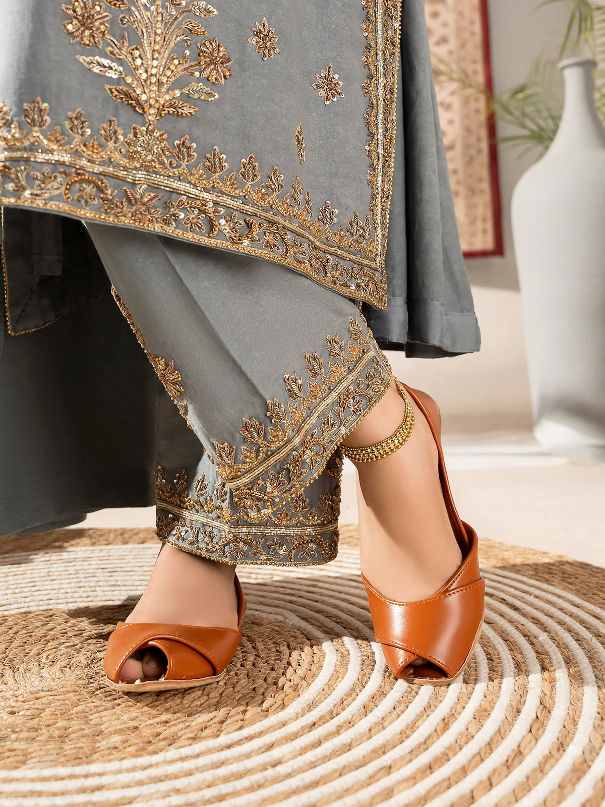 Women "PARKIN" Casual Open Toe Khussa