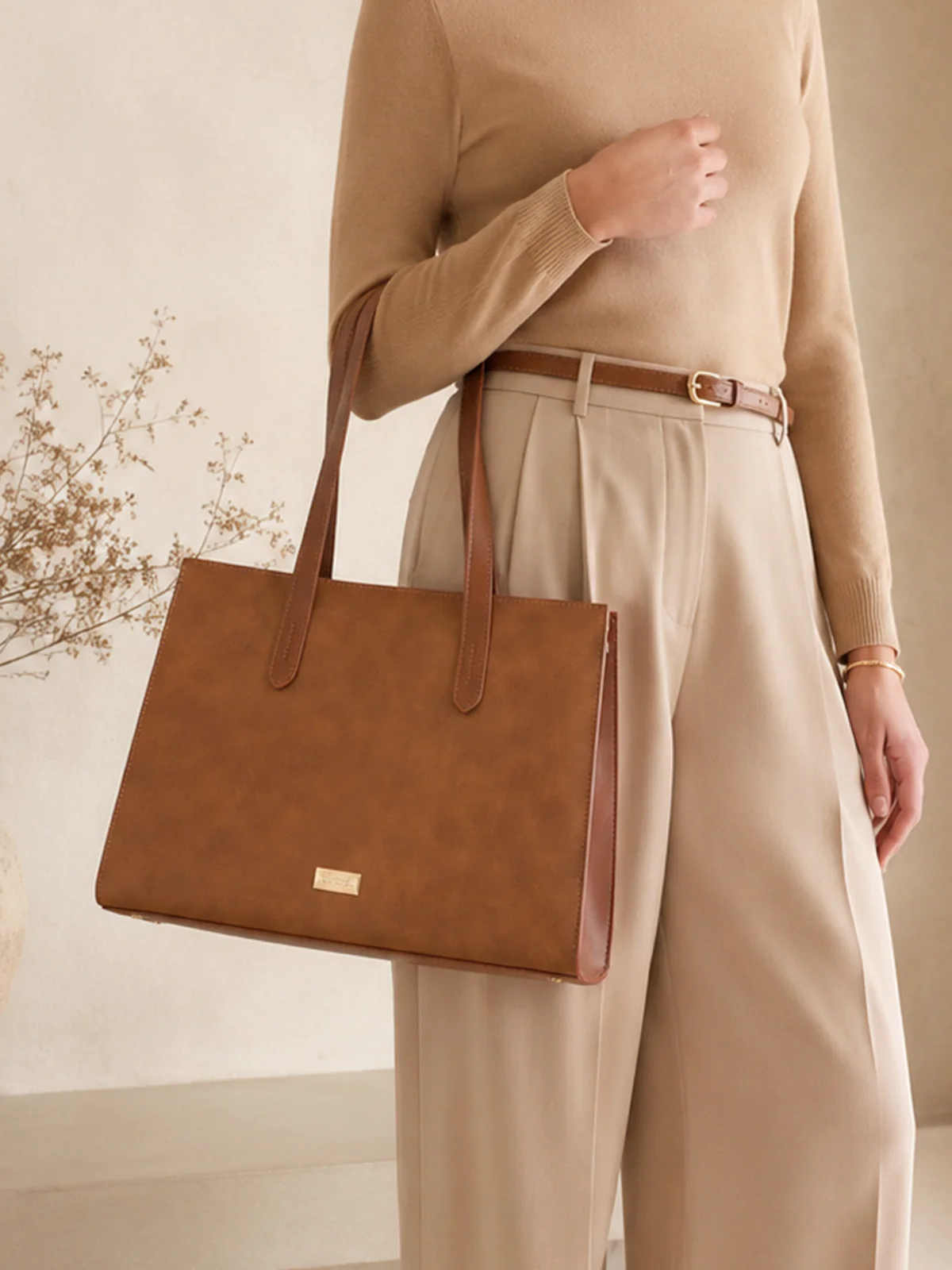 Women "QUINN" Adjustable Shoulder Bags