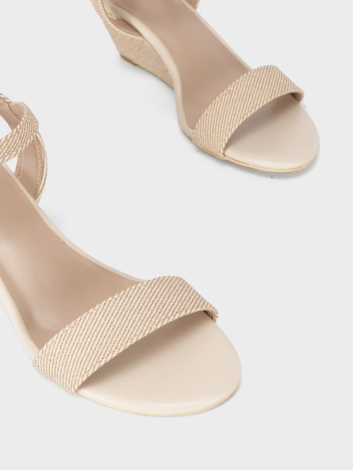 Women's "AKOBIRA" Wedge Heeled Sandals - Image 4