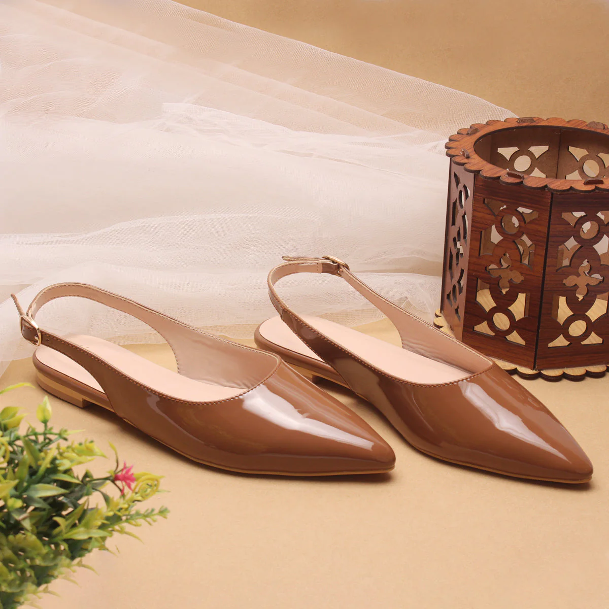 Women's "TAJEZWI" Patent Pointed Flat Shoes - Image 6